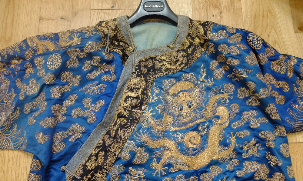 Antique Chinese Court Silk and Gold Thread Dragon Robe - 1.380 Metre long.TELEPHONE LINES ALL BOOKED - Image 25 of 47