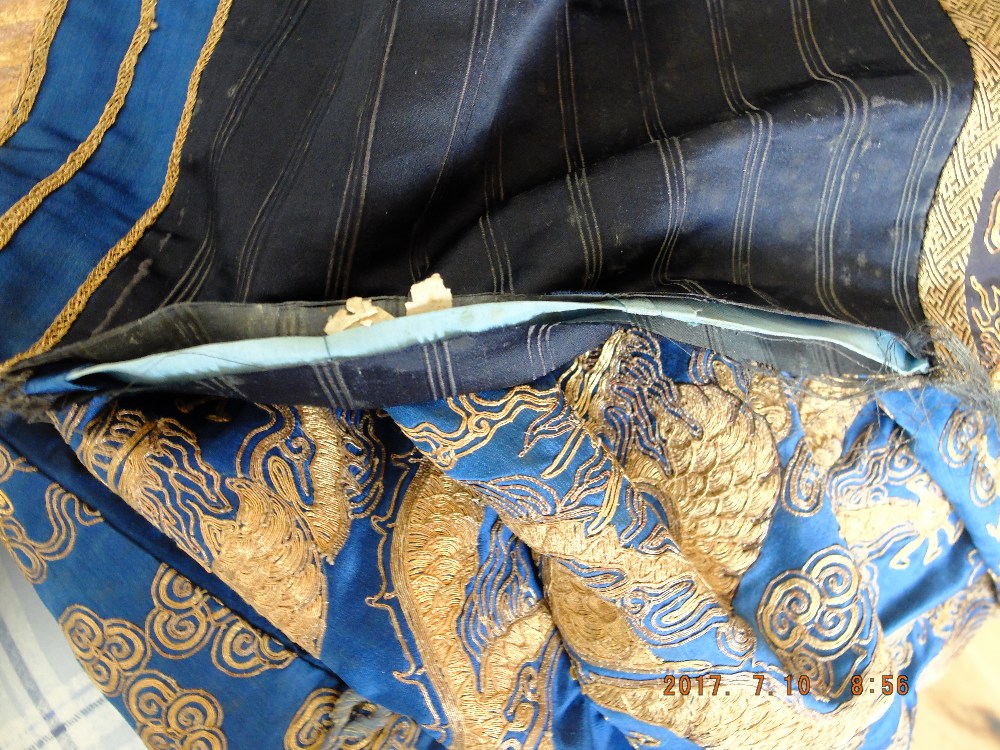 Antique Chinese Court Silk and Gold Thread Dragon Robe - 1.380 Metre long.TELEPHONE LINES ALL BOOKED - Image 35 of 47