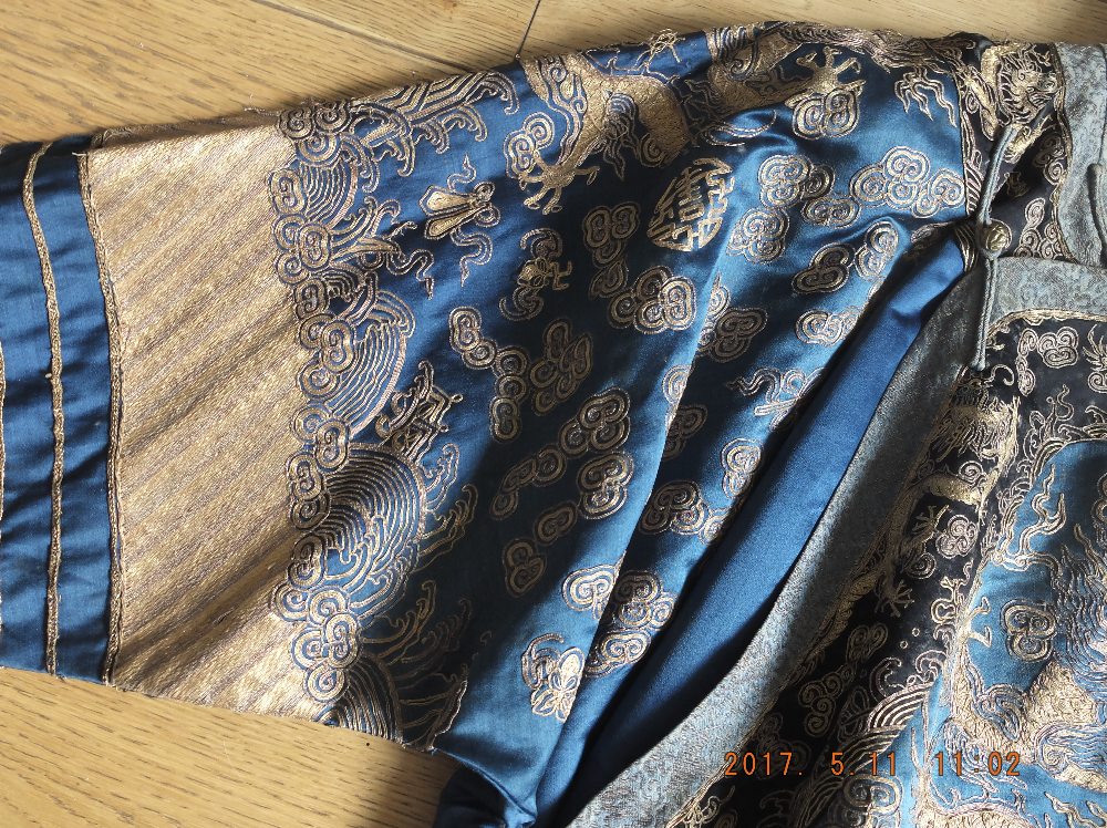 Antique Chinese Court Silk and Gold Thread Dragon Robe - 1.380 Metre long.TELEPHONE LINES ALL BOOKED - Image 7 of 47