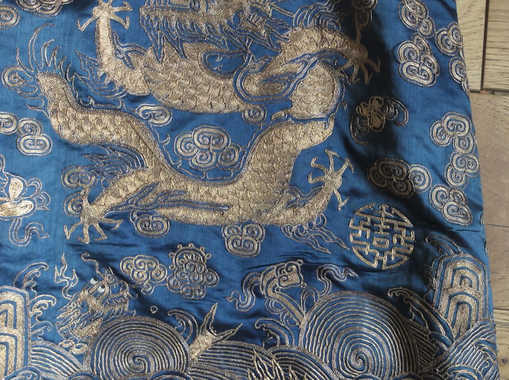 Antique Chinese Court Silk and Gold Thread Dragon Robe - 1.380 Metre long.TELEPHONE LINES ALL BOOKED - Image 9 of 47