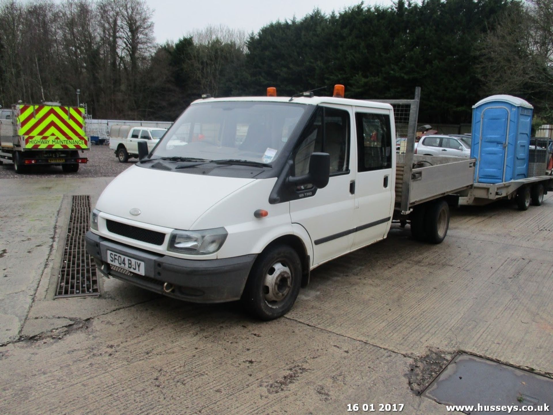FORD TRANSIT 2396CC DFR: 18/03/04, MOT: 12/05/17, 142K ACCURATE. - Image 3 of 3