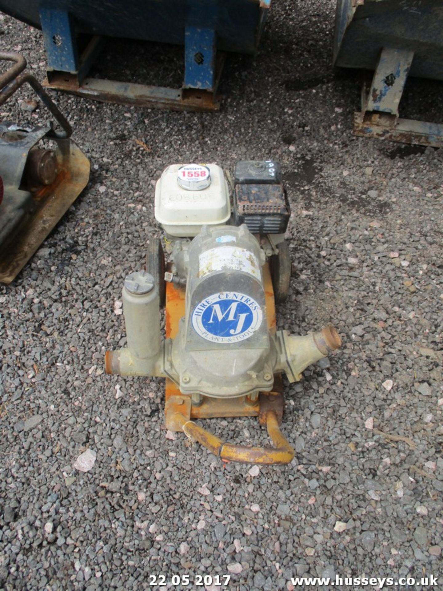 WATER PUMP 309803