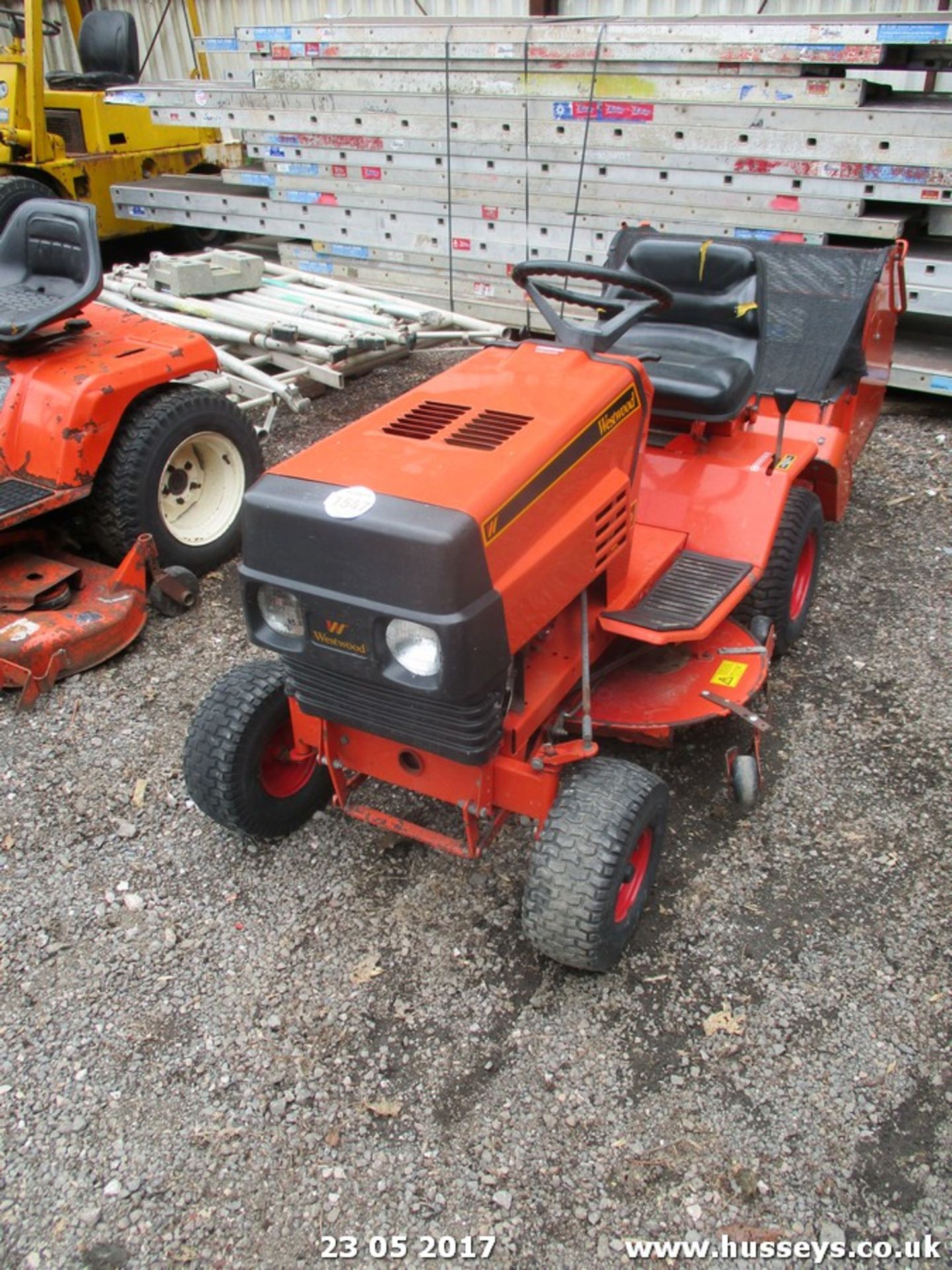 WESTWOOD T1300 RIDE ON MOWER