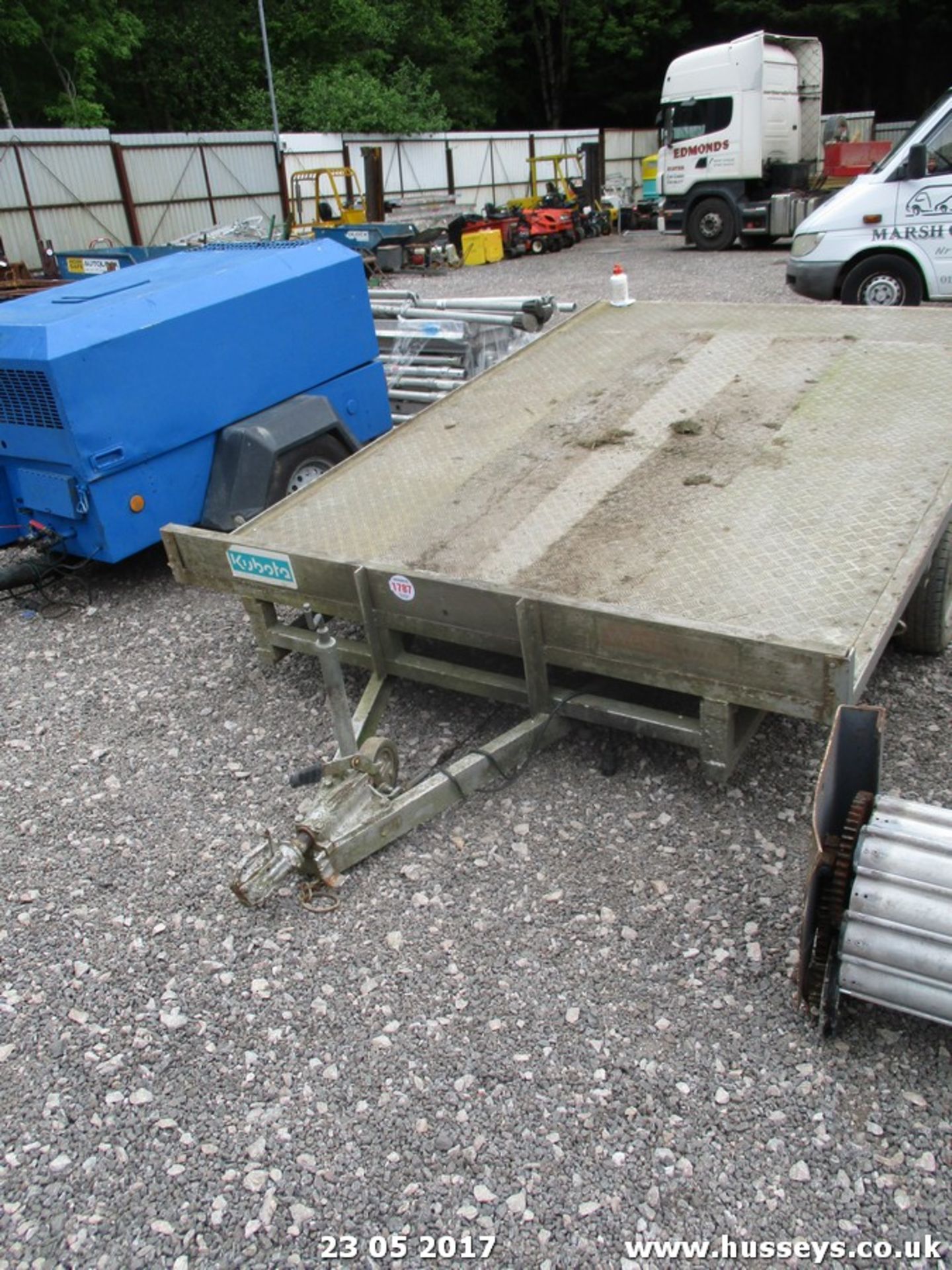 10" FLAT BED TRAILER
