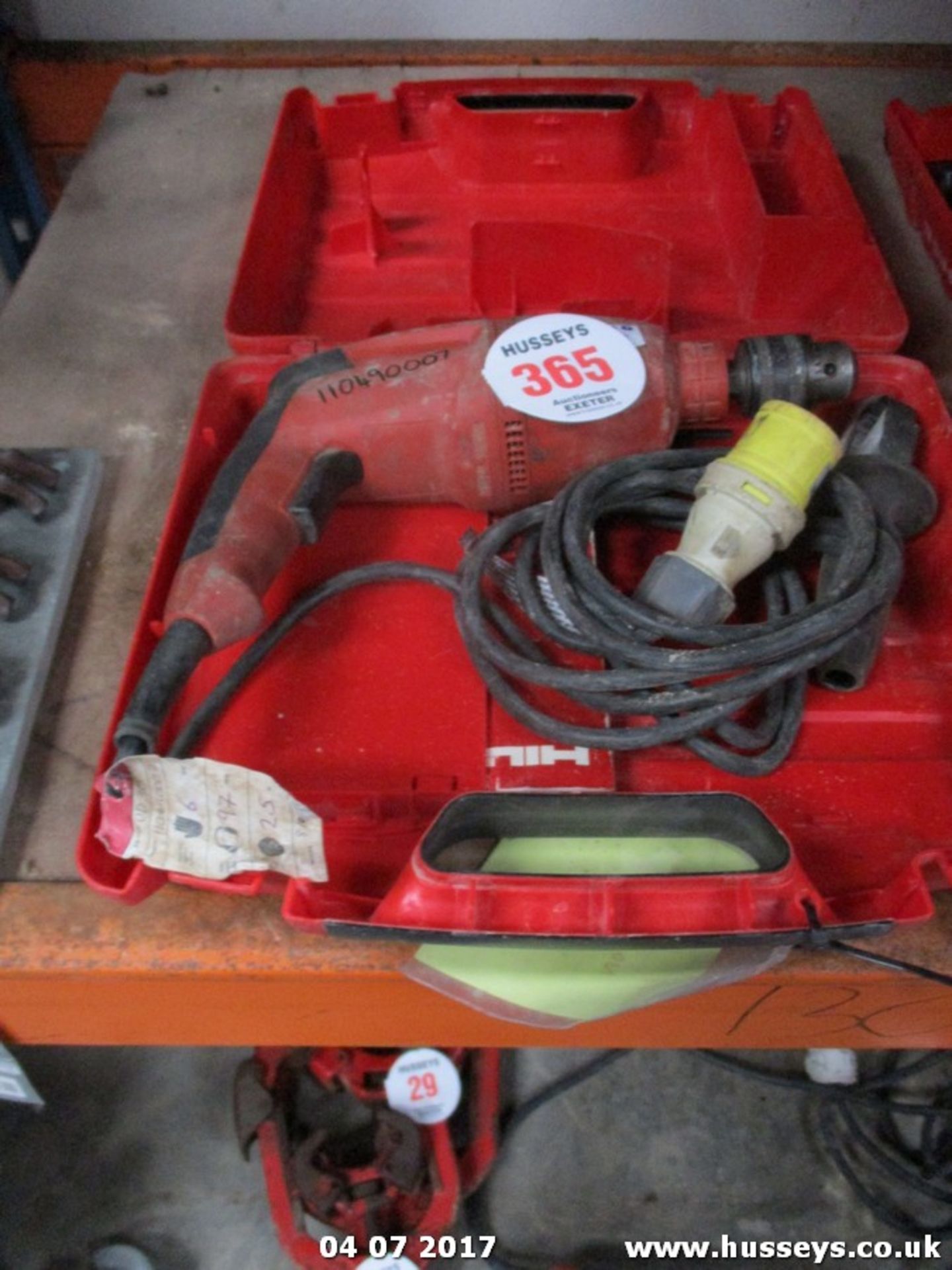 HILTI DRILL