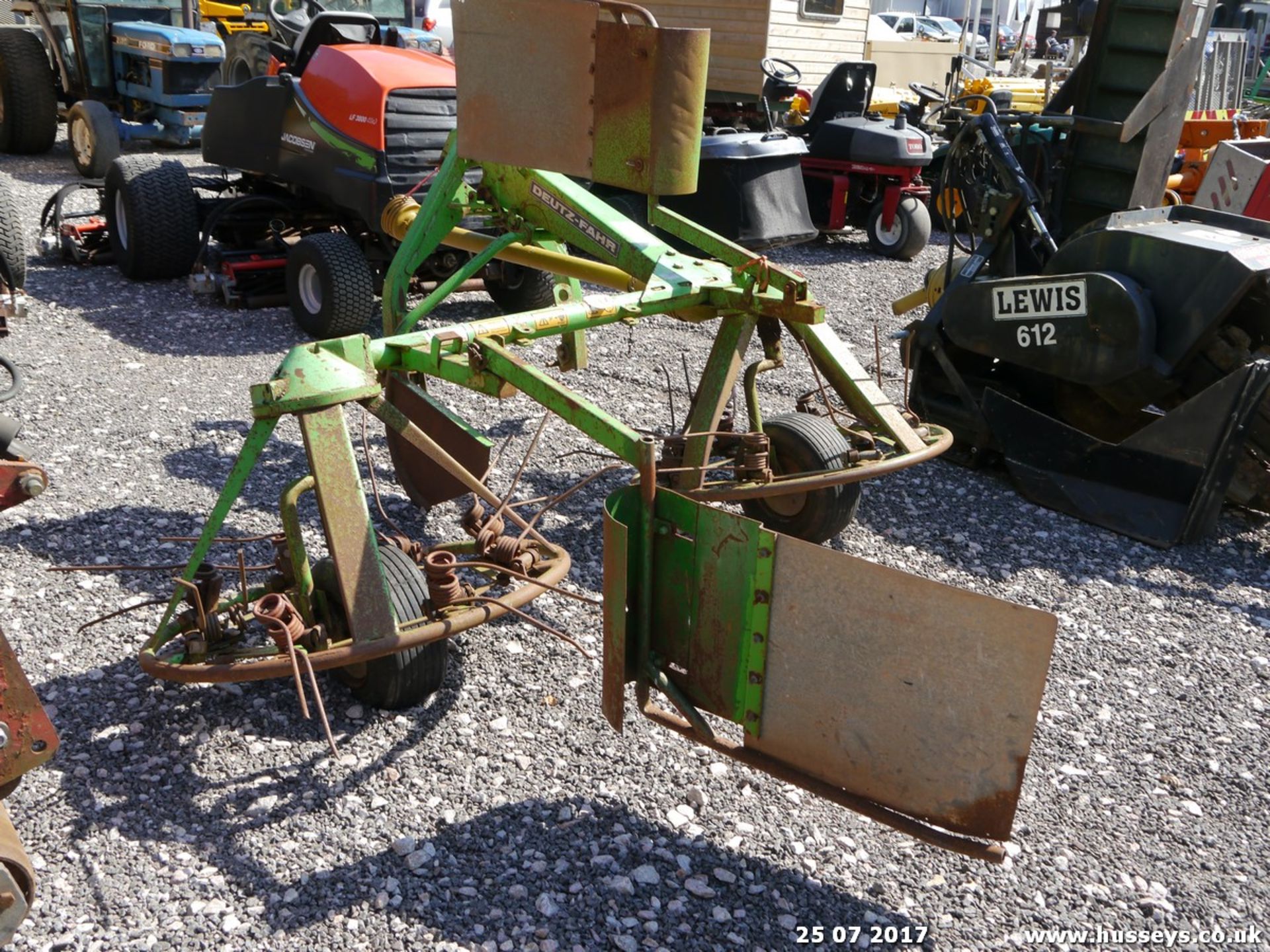 KUHN KU250 HAY TURNER - Image 2 of 2