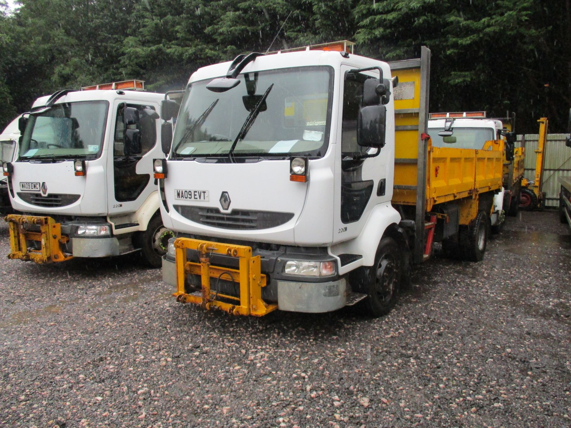 09/09 RENAULT TRUCKS MIDLUM - 4764cc Diesel - Image 2 of 3