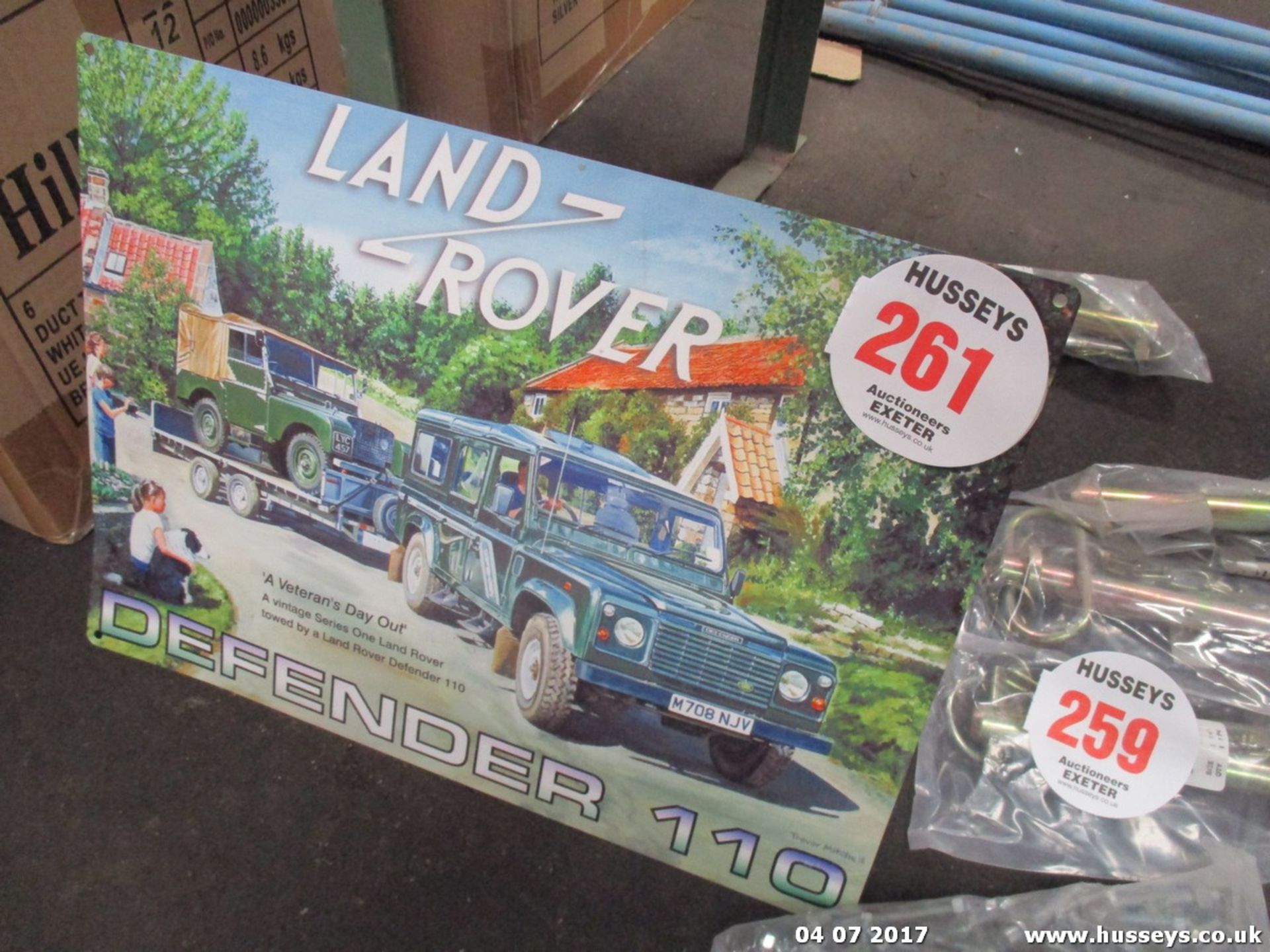LANDROVER SIGN