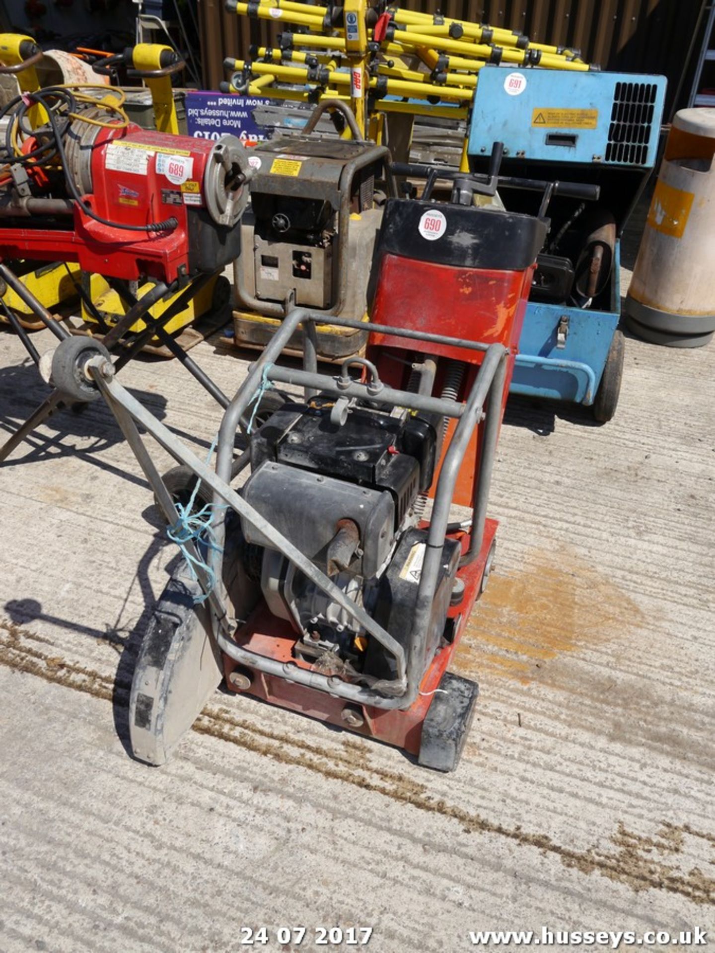 HUSQVARNA ROAD SAW