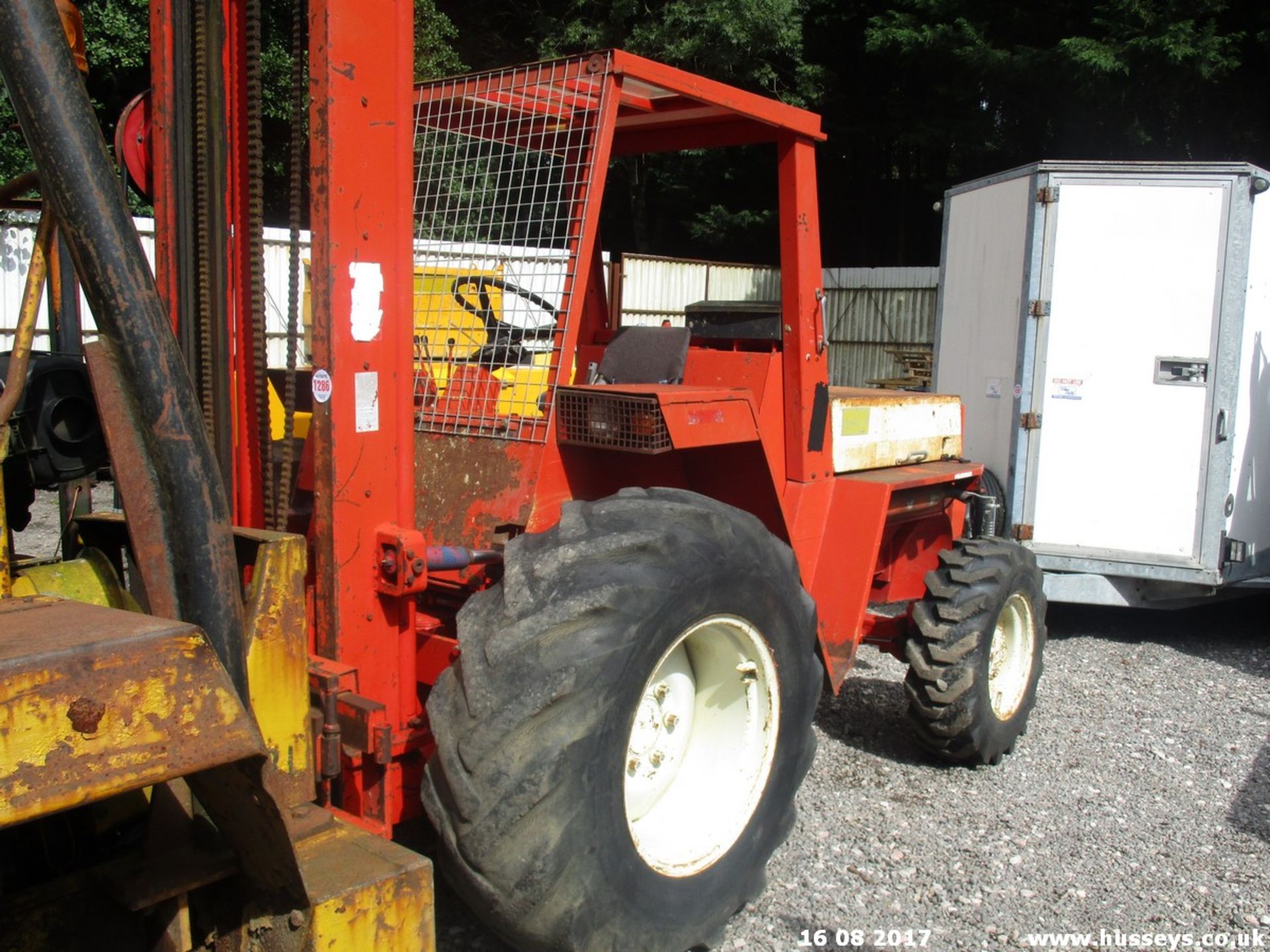 MANITOU ROUGH TERRAIN FOKLIFT,RUNS,DRIVES,LIFTS