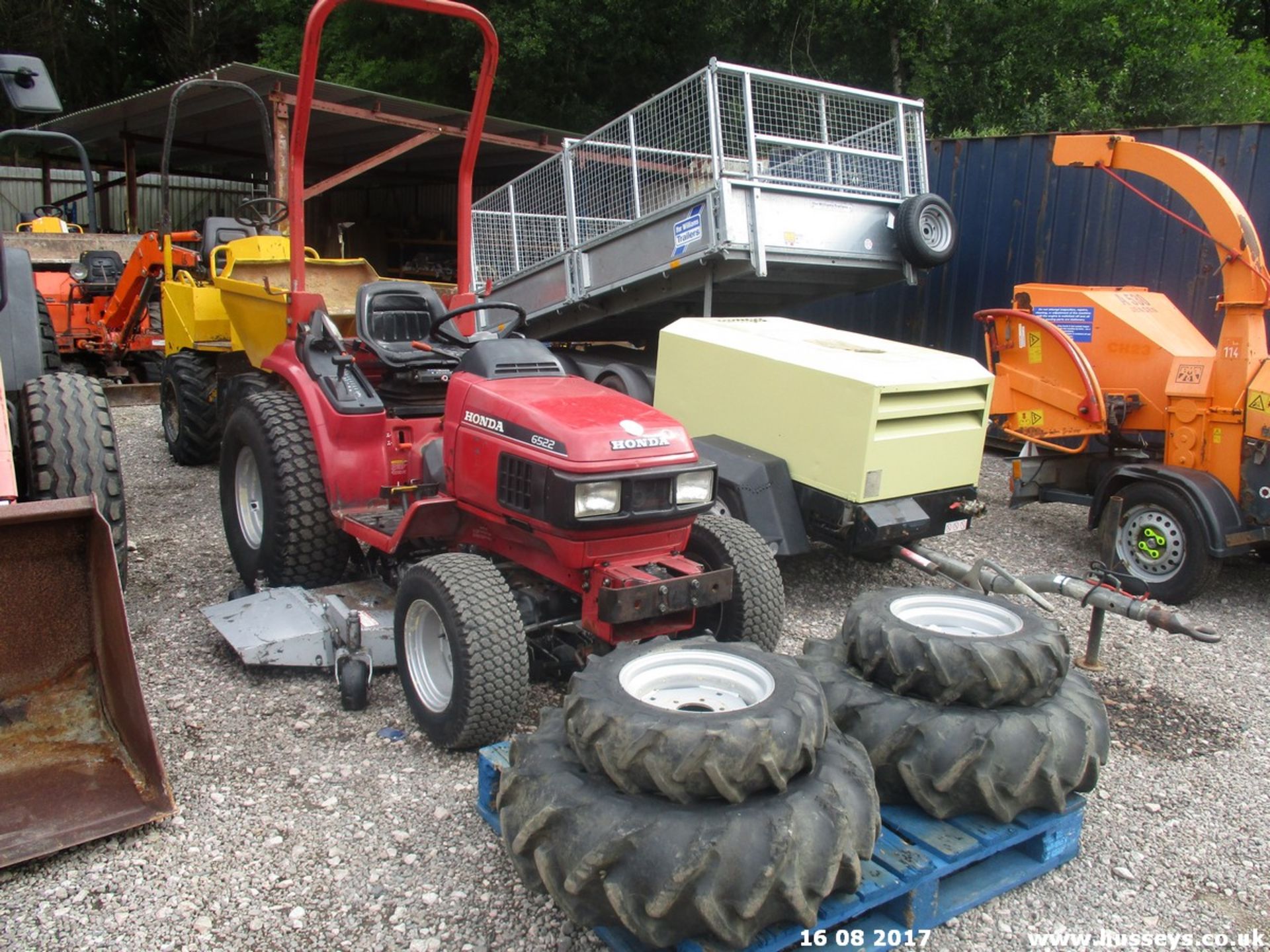 HONDA 6522 DSL COMPACT FITTED 5FT MID MOUNTED MOWER DECKS C/W SET, AG WHEELS AND TYRES RUNS