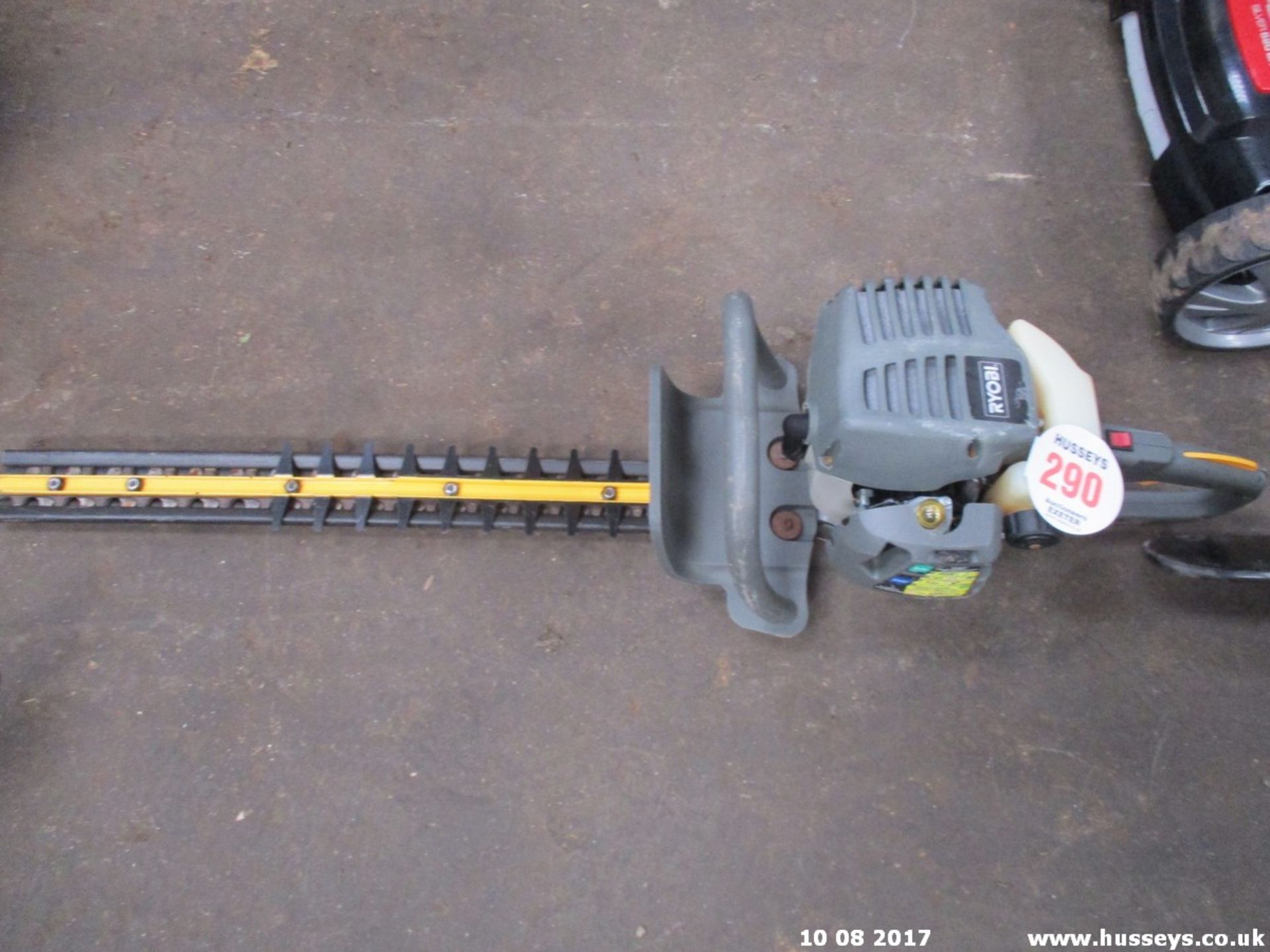 RYOBI HEDGE TRIMMER