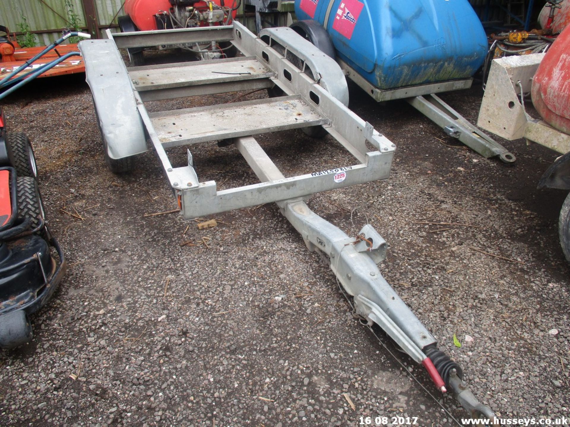 TWIN AXLE BOWSER TRAILER