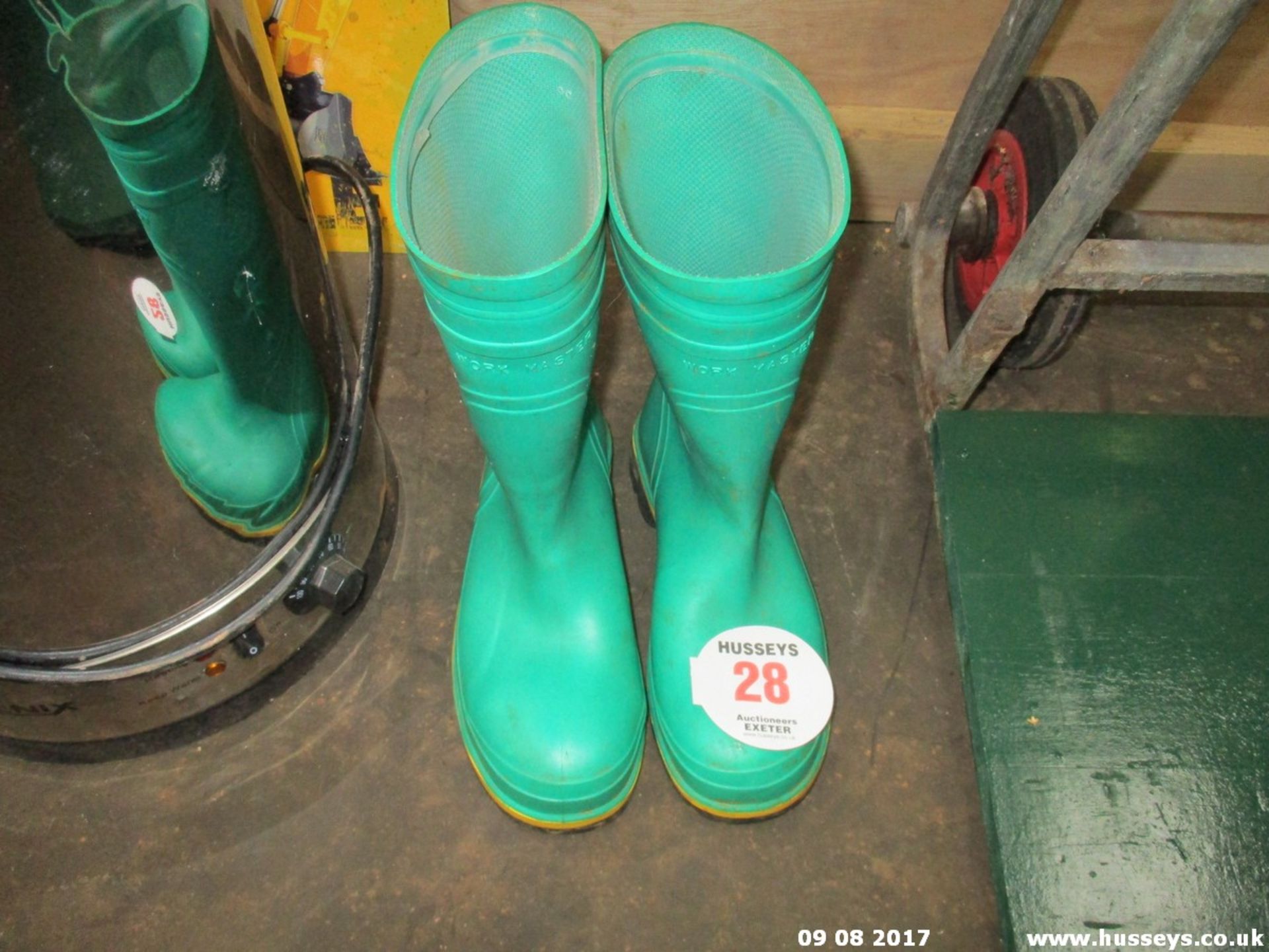 GUM BOOTS