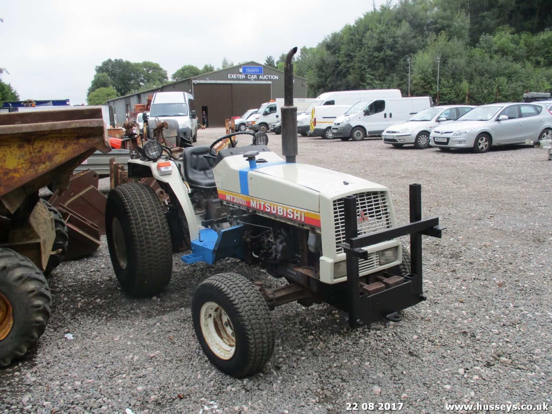 MITSUBISHI MT300D COMPACT TRACTOR SHOWING 2810HRS, C/W KEY, STARTS RUNS DRIVES