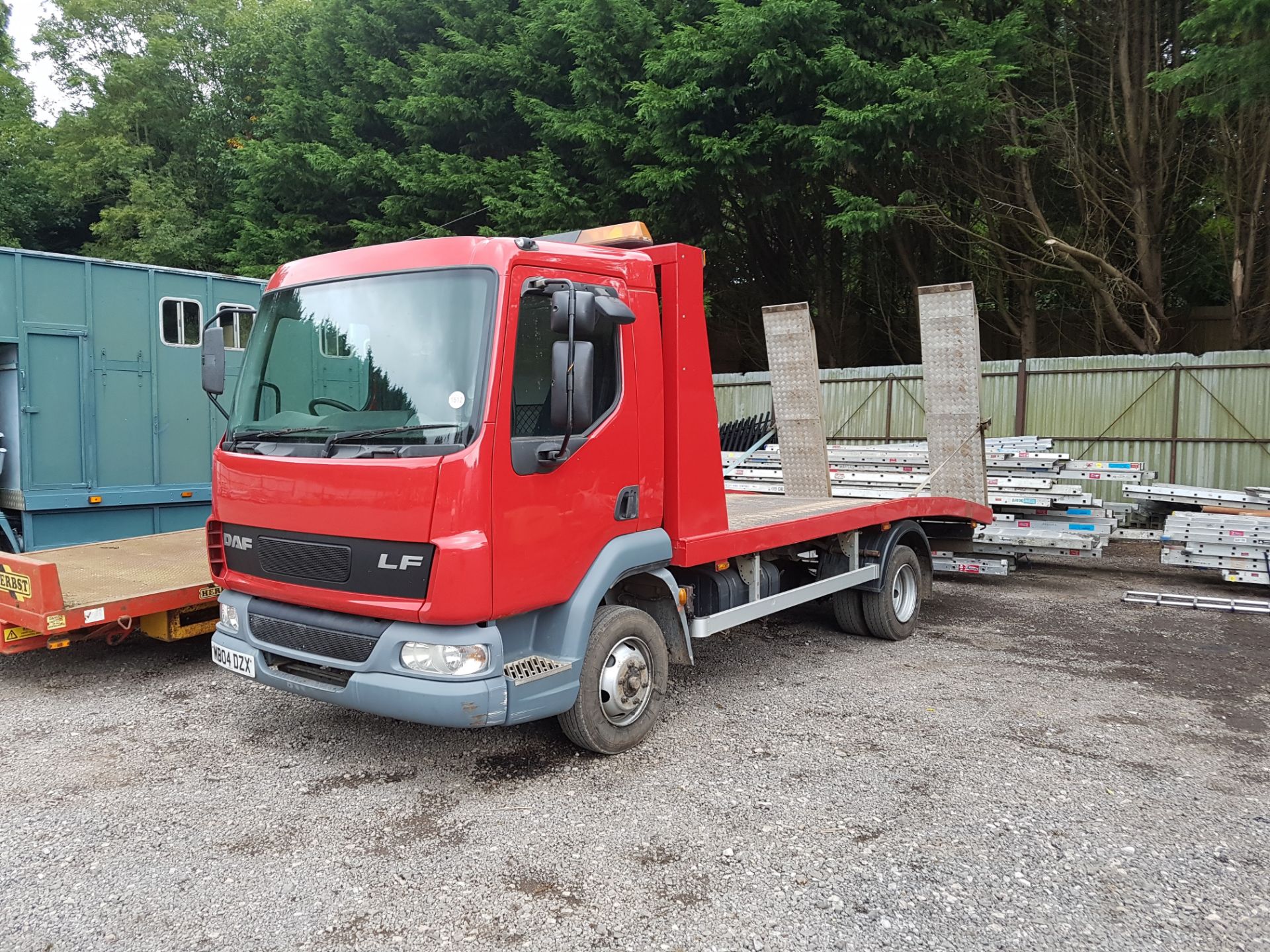 2004 DAF TRUCKS FA LF45.170 - 3900cc Flat Bed Diesel - Image 2 of 6