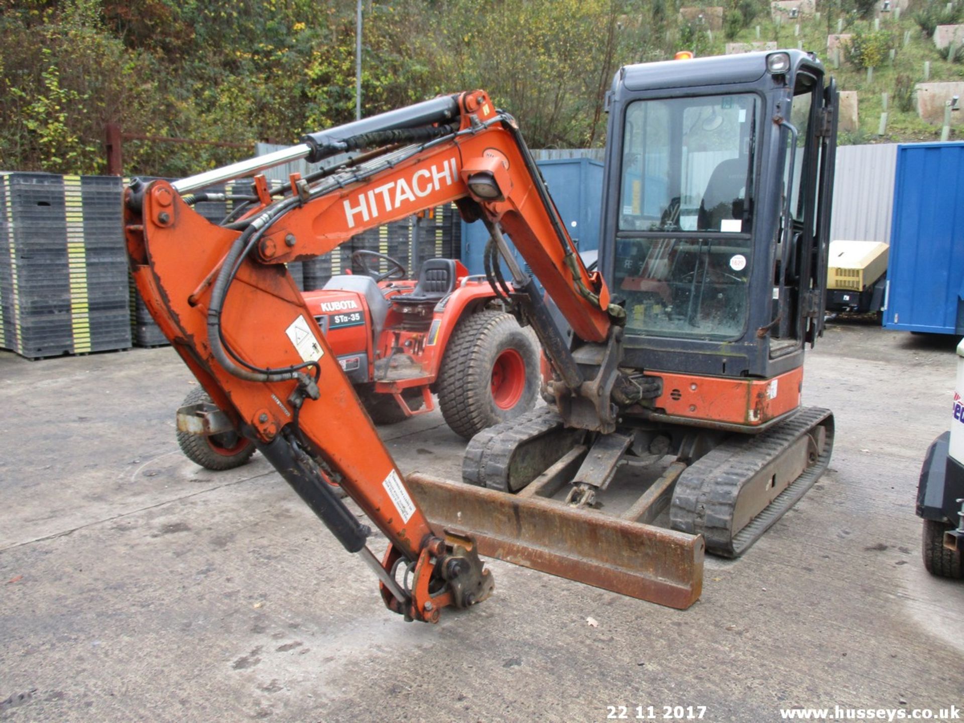 HITACHI ZAXIS 33U/3 YR2012 PIPED FOR HAMMER (2234HRS) QUICK HITCH