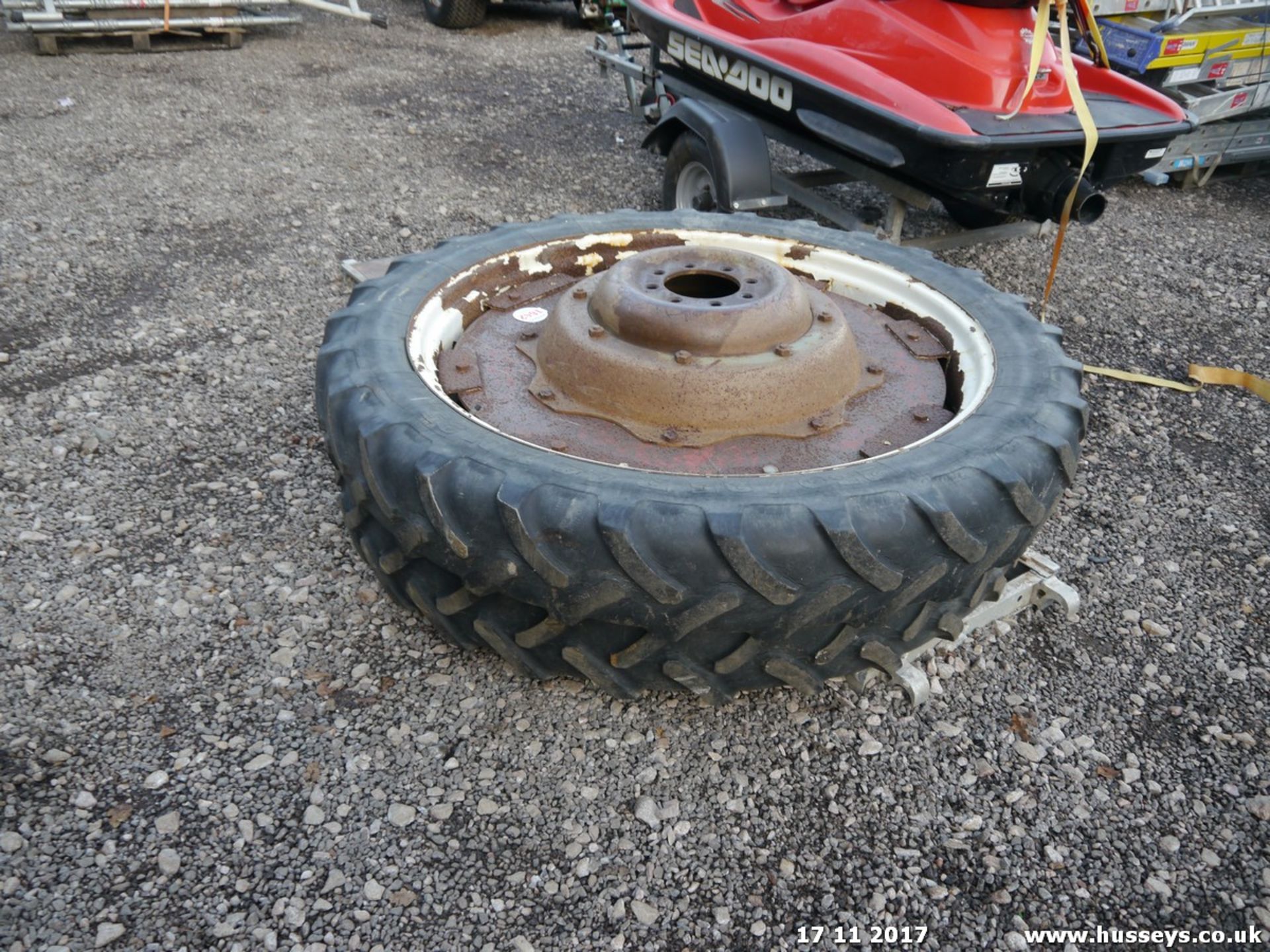 ROW CROP WHEELS 230/95R44XM25 - Image 2 of 2