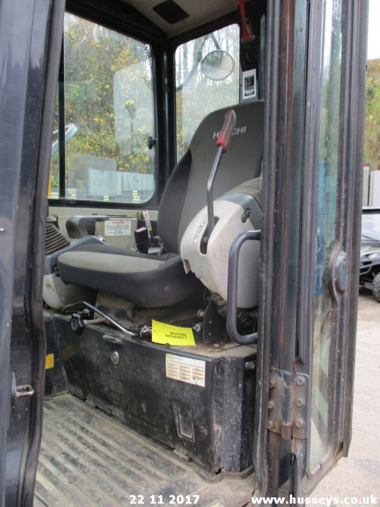 HITACHI ZAXIS 33U/3 YR2012 PIPED FOR HAMMER (2234HRS) QUICK HITCH - Image 4 of 8