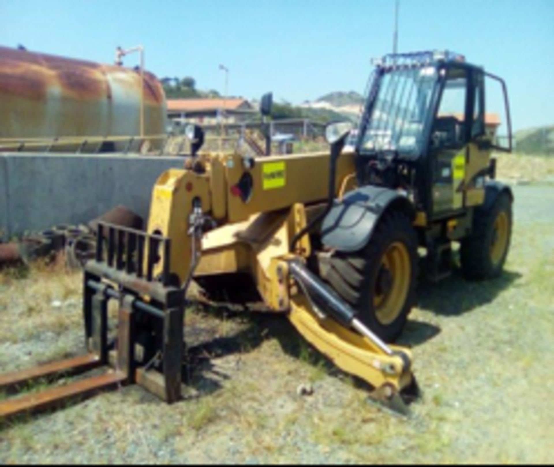 1 X CAT TH 360D FORKLIFT