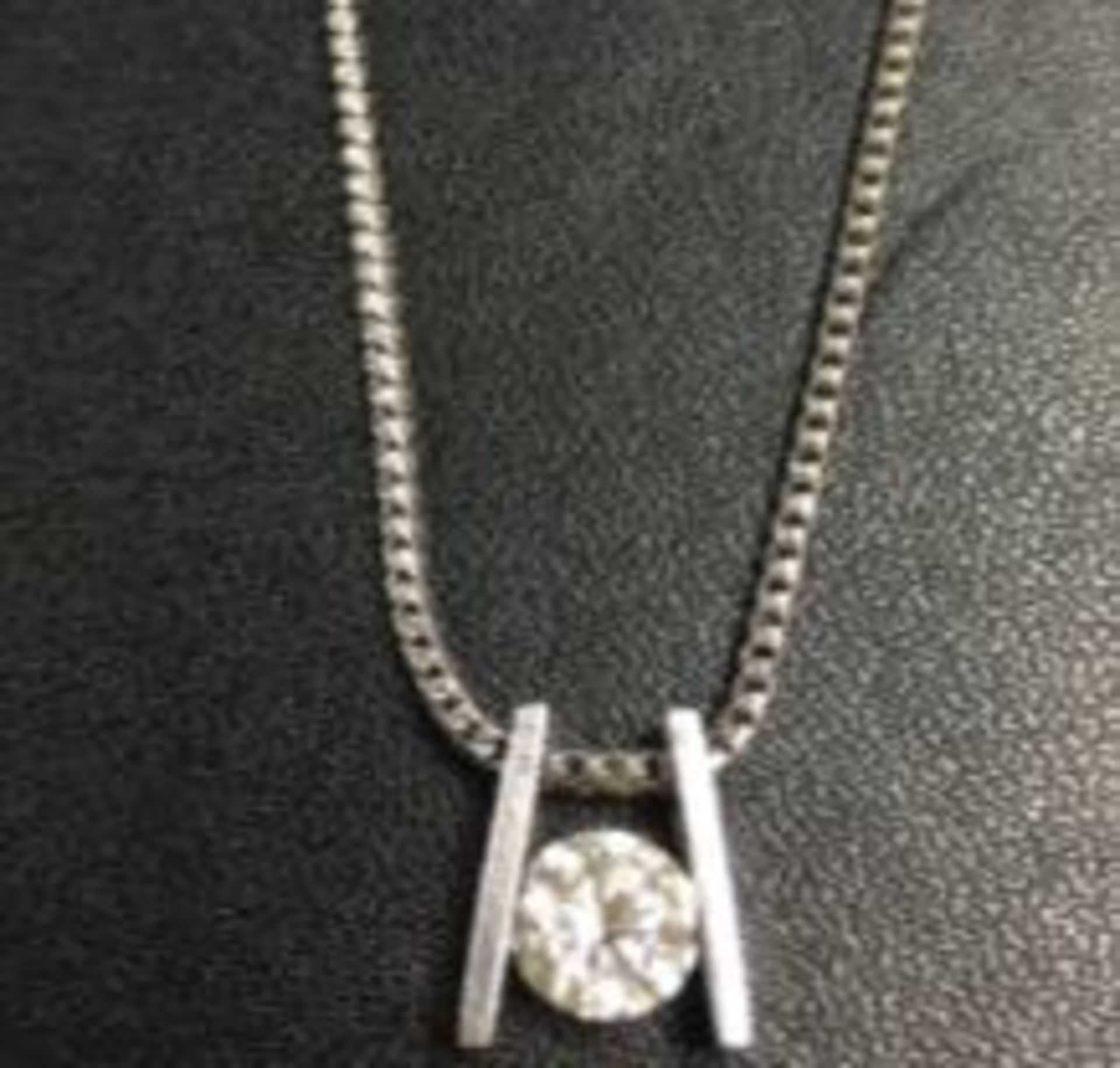 18ct white gold snake neck chain (8.9g) with 1.00ct round brilliant cut - diamond pendant