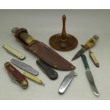 A dagger with horn handle and scabbard,