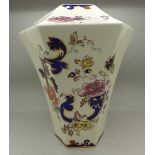 A large Mason's Blue Mandalay vase, 25.