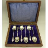 Six silver teaspoons in a case, Birmingham 1903,