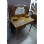 A French Art Deco oak dressing table