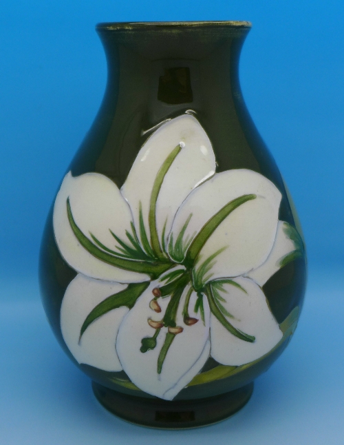 A Moorcroft vase, 13.