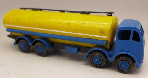A Dinky Supertoys blue and yellow Foden Petrol tanker - Image 3 of 4
