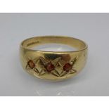 A 9ct gold ring, 1.