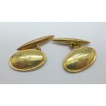 A pair of 9ct gold cufflinks, 2.