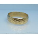 A 9ct gold ring, 2.
