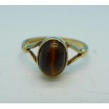 A 1970's 9ct gold and tigers eye ring, Birmingham 1979, 1.