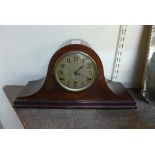 An Edward VII mahogany mantel clock