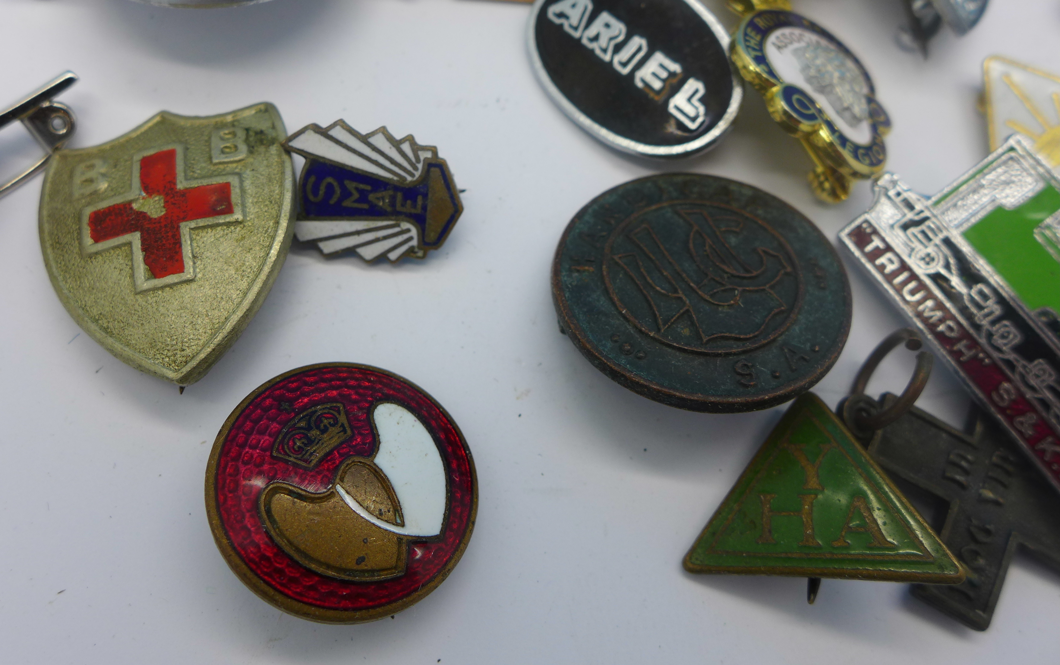 A collection of enamel badges - Image 2 of 3