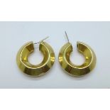 A pair of 9ct gold earrings, 11.