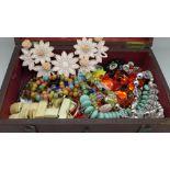 A jewellery box and costume jewellery, total weight 1.