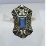 A 9ct gold Art Deco ring, hallmark worn, 2.