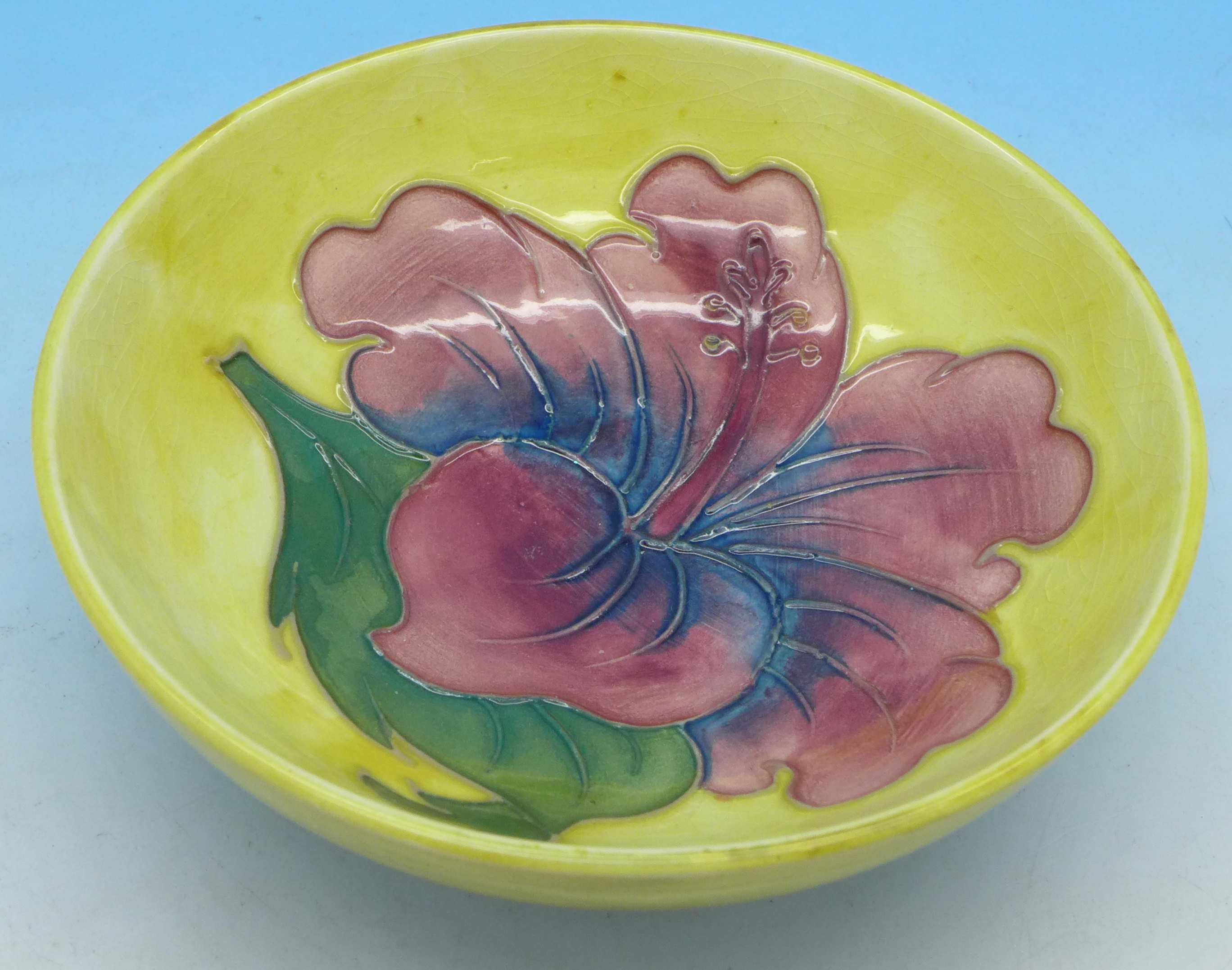 A Moorcroft hibiscus bowl,