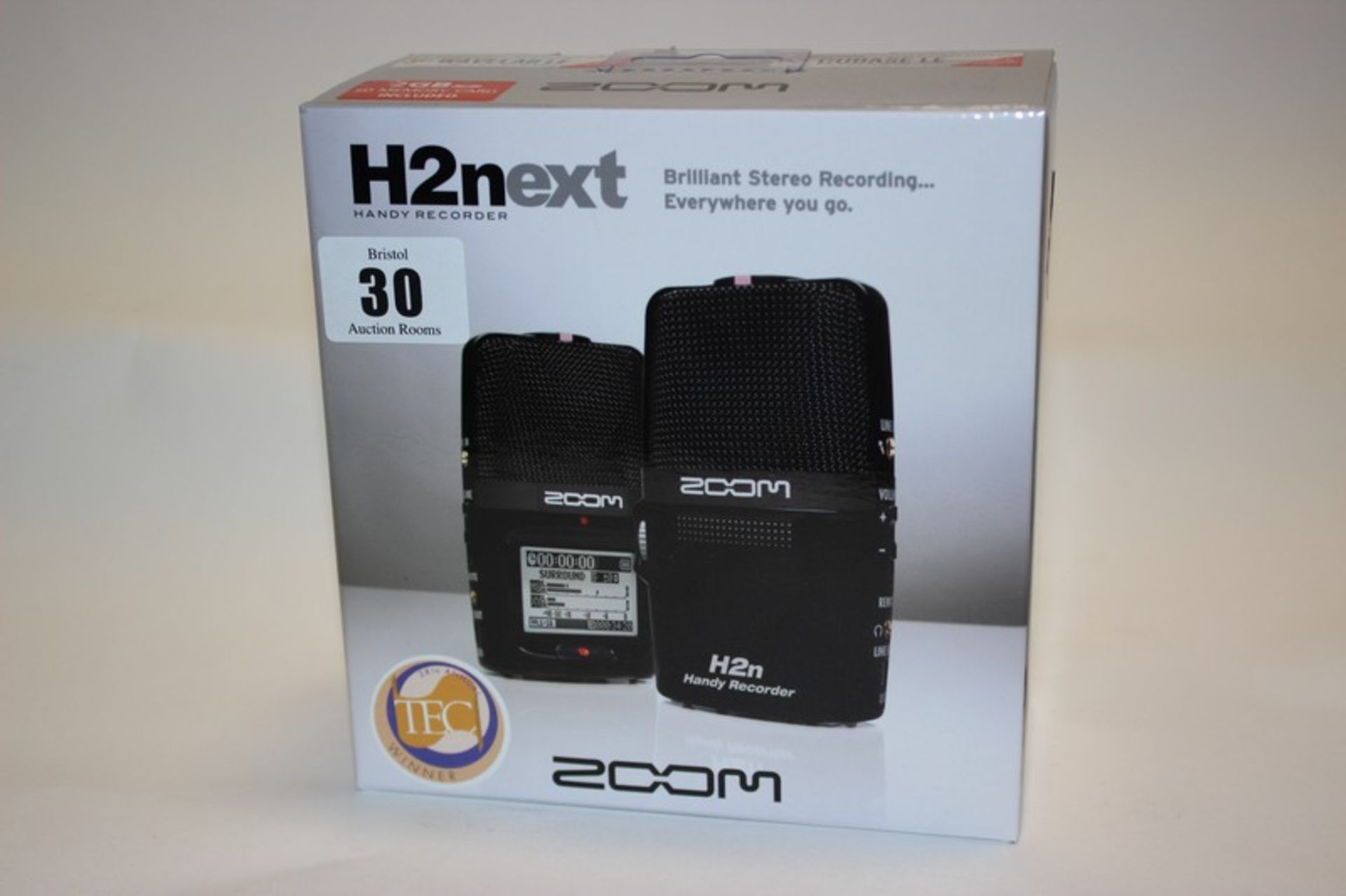 A H2next handy recorder Zoom (Boxed as new).