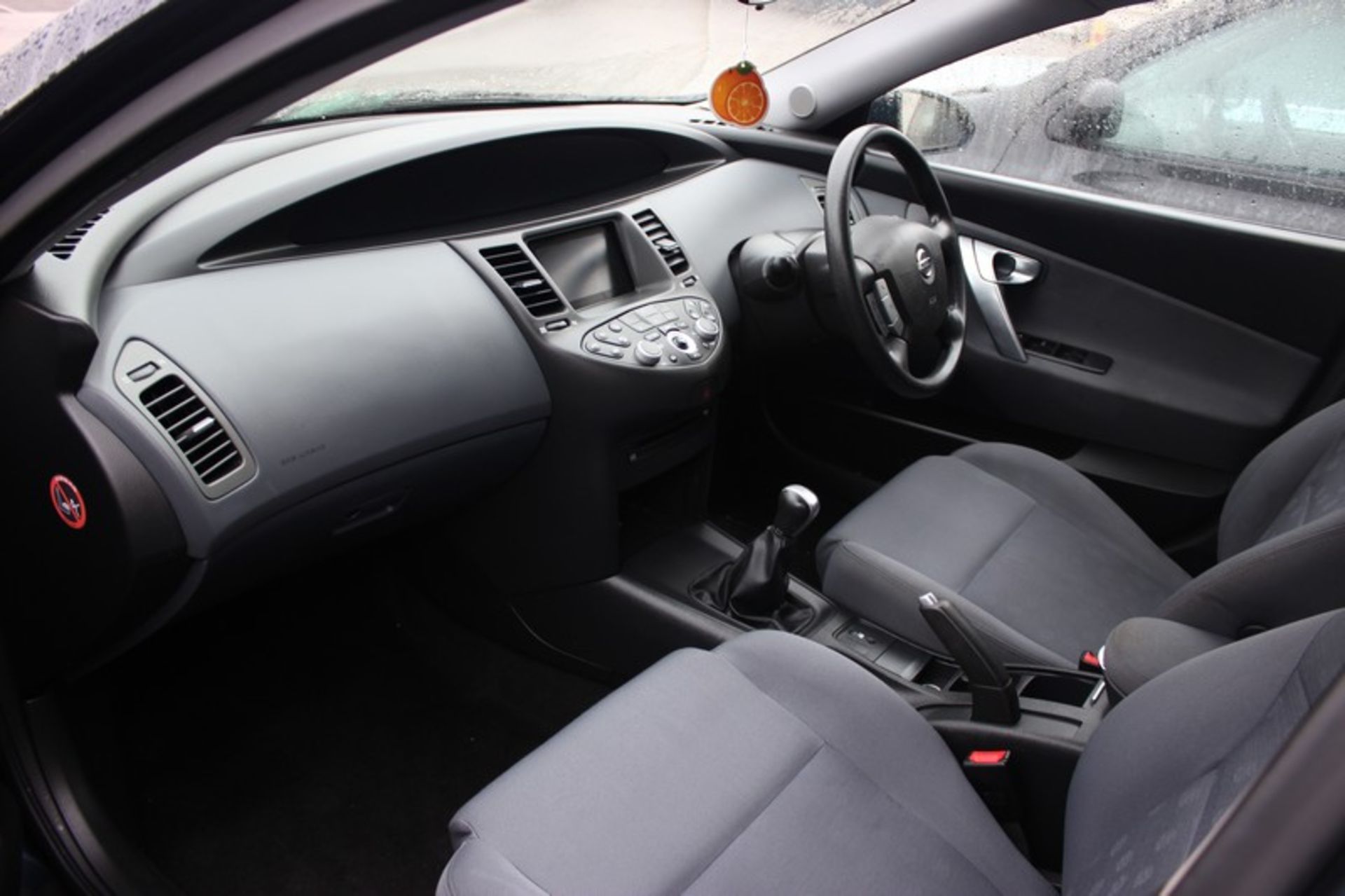 A 2005 Nissan Primera S five door hatchback, registration number OY55 AEK, 1769cc, petrol, manual, - Image 4 of 7