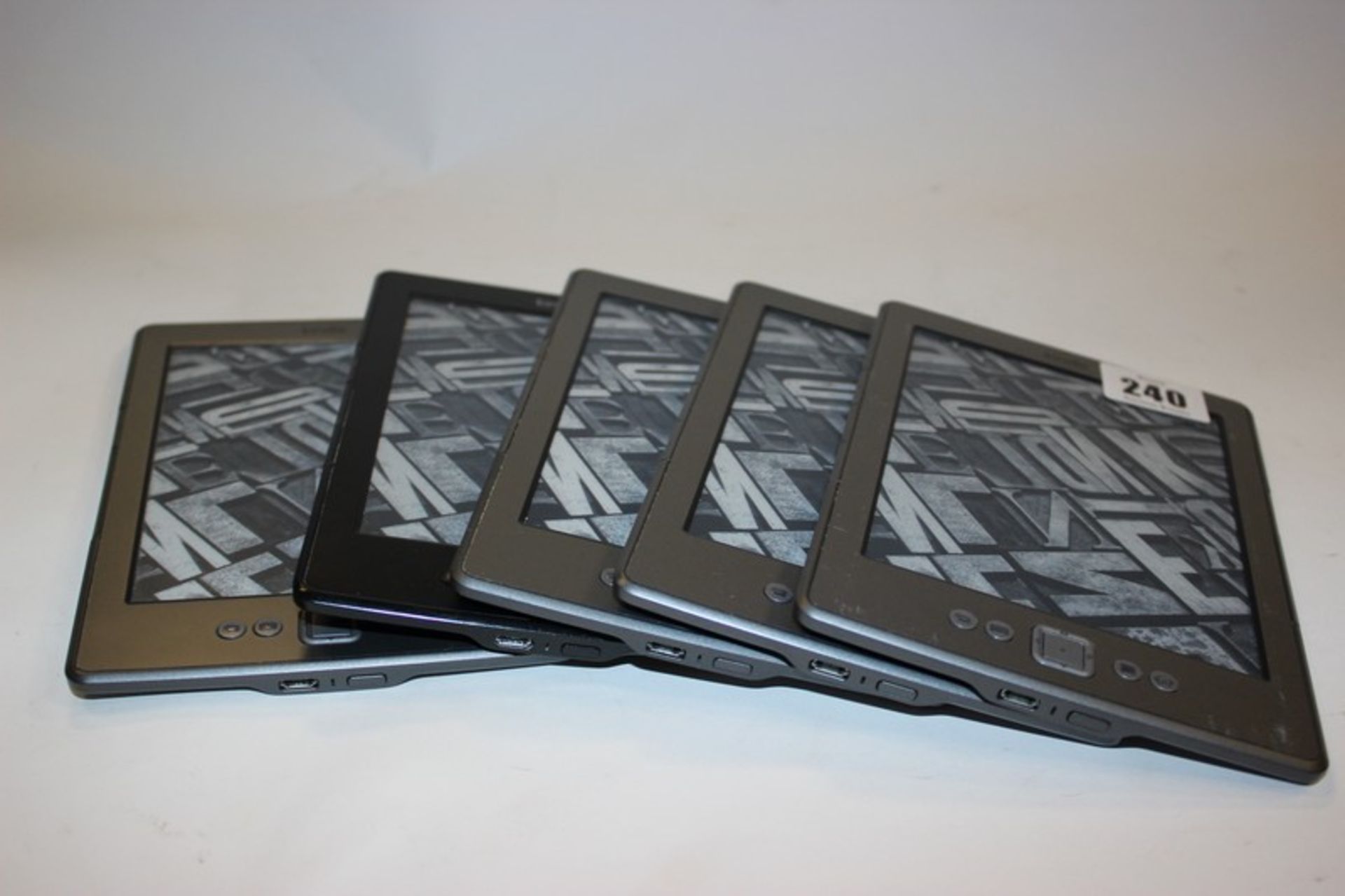 Five Kindle 4 model: D01100.