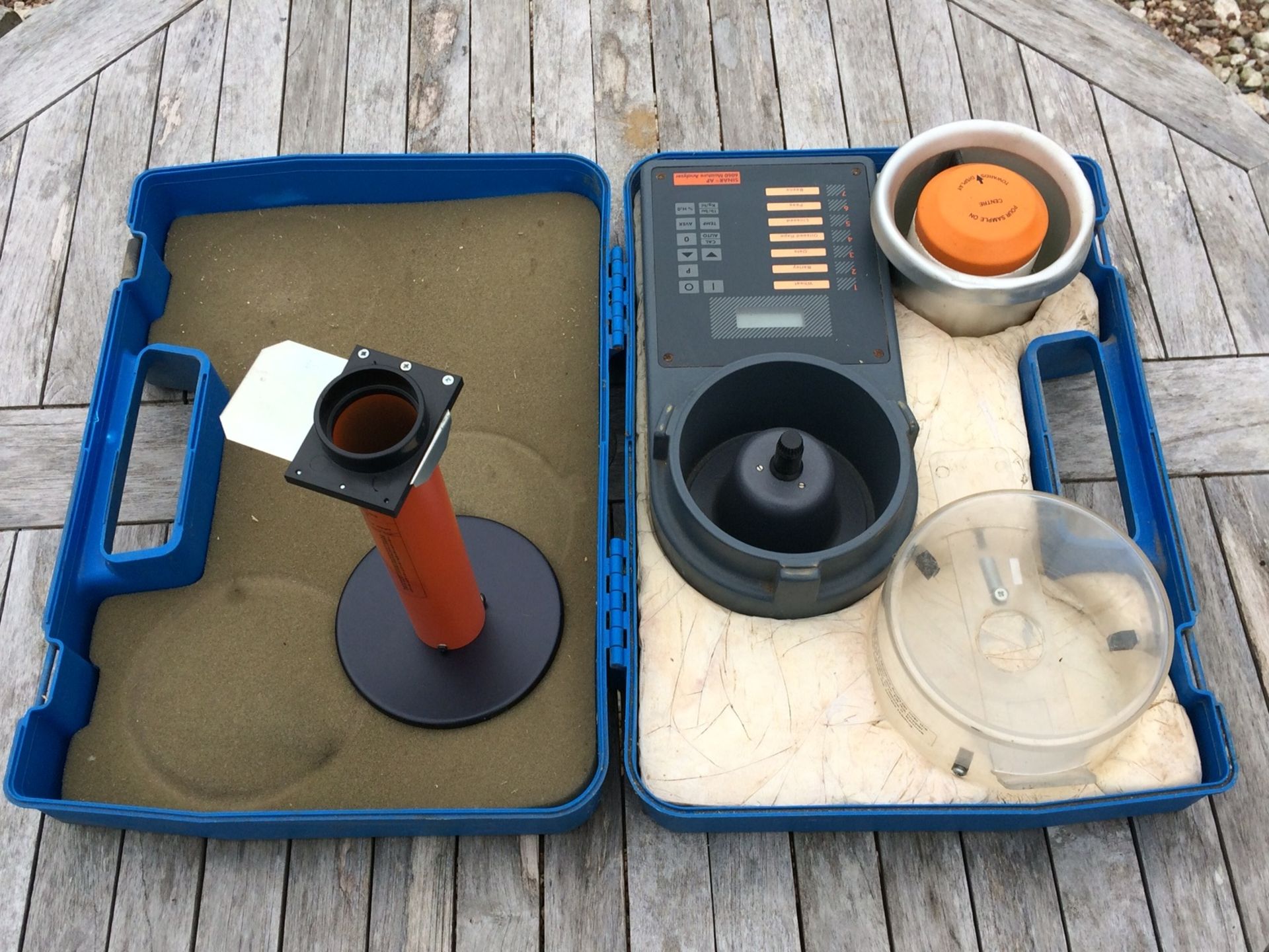 Sinar AP 6060 Moisture analyser plus bushel weight kit, with carrying case. Location: Bude, Cornwall