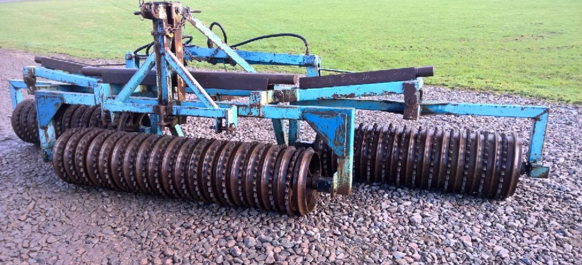 Front or rear mounted HYD fold Cambridge rollers and breakers. Location Market Drayton Staffordshire - Image 3 of 7