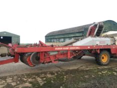 Reekie Clean Flow 2000 Potato Harvester Serial Number: 7030R Location: Thorney, Cambridgeshire