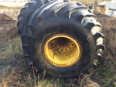 Pair of Terra wheels & tyres 71 x 400 x 25 to fit John Deere 7700 7710 7800Location Huntingdon Cambs