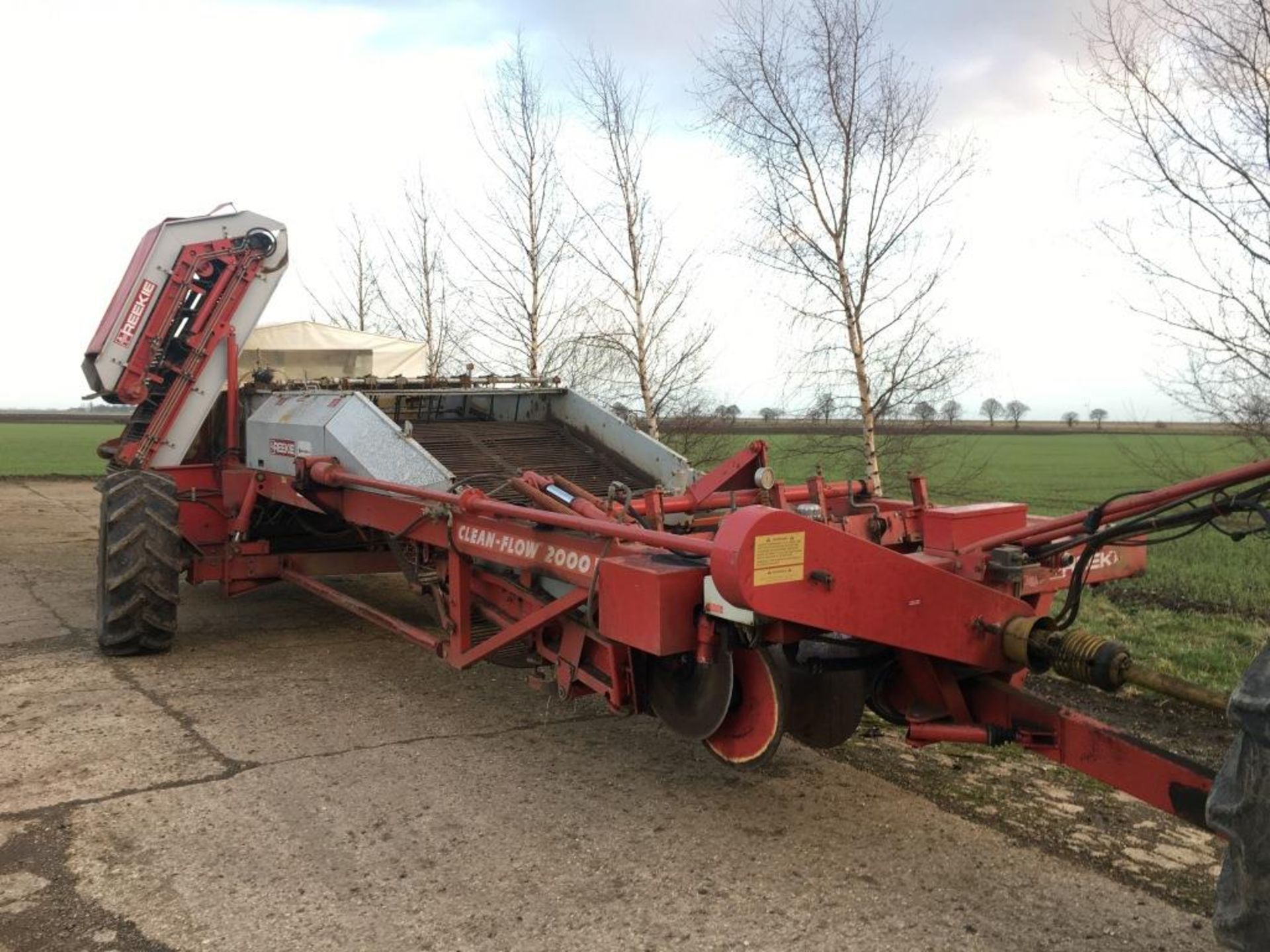 Reekie Clean Flow 2000 Potato Harvester Serial Number: 7030R Location: Thorney, Cambridgeshire - Image 2 of 4
