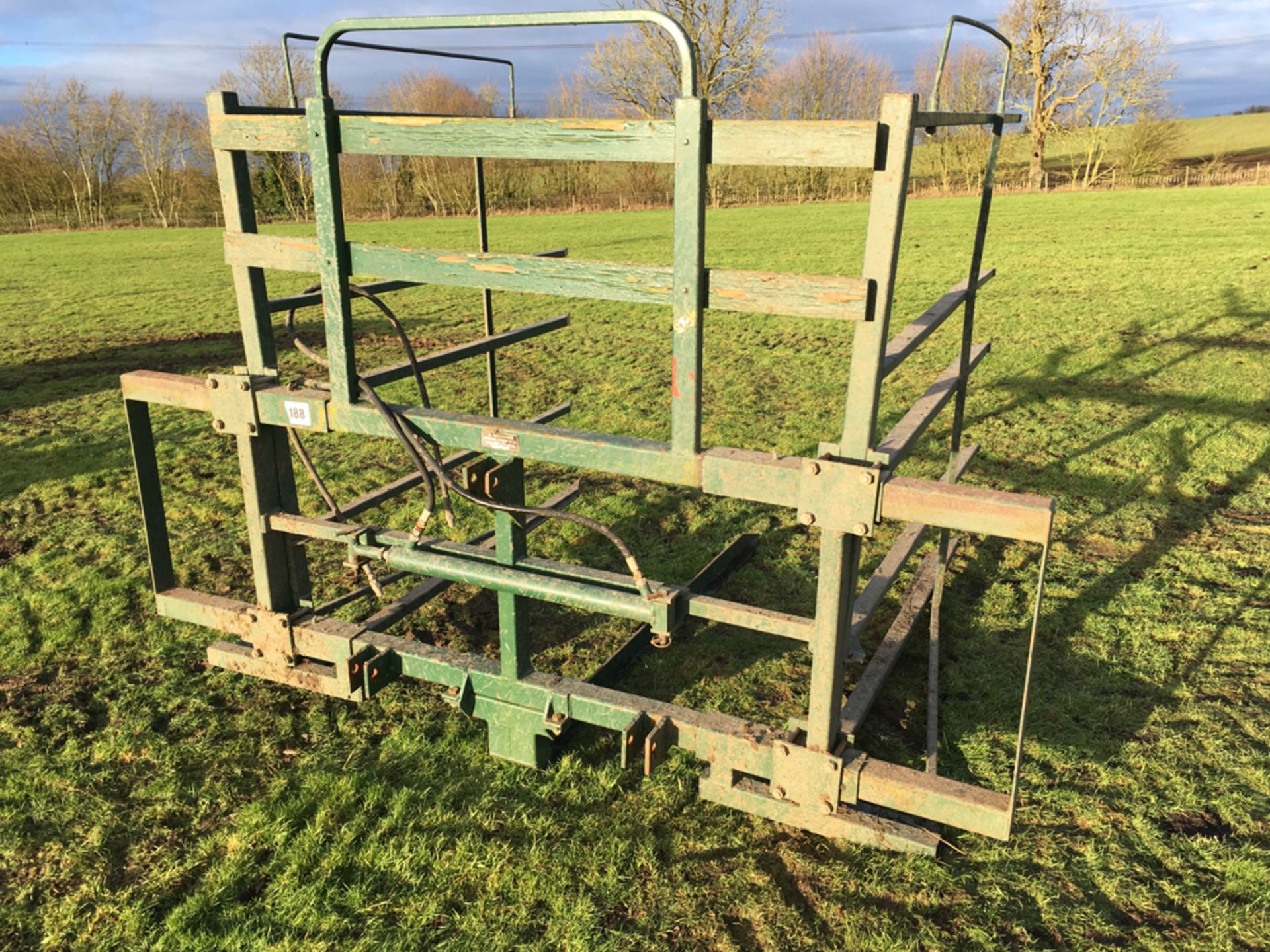 3 pt linkage Browns 40 bale carrier